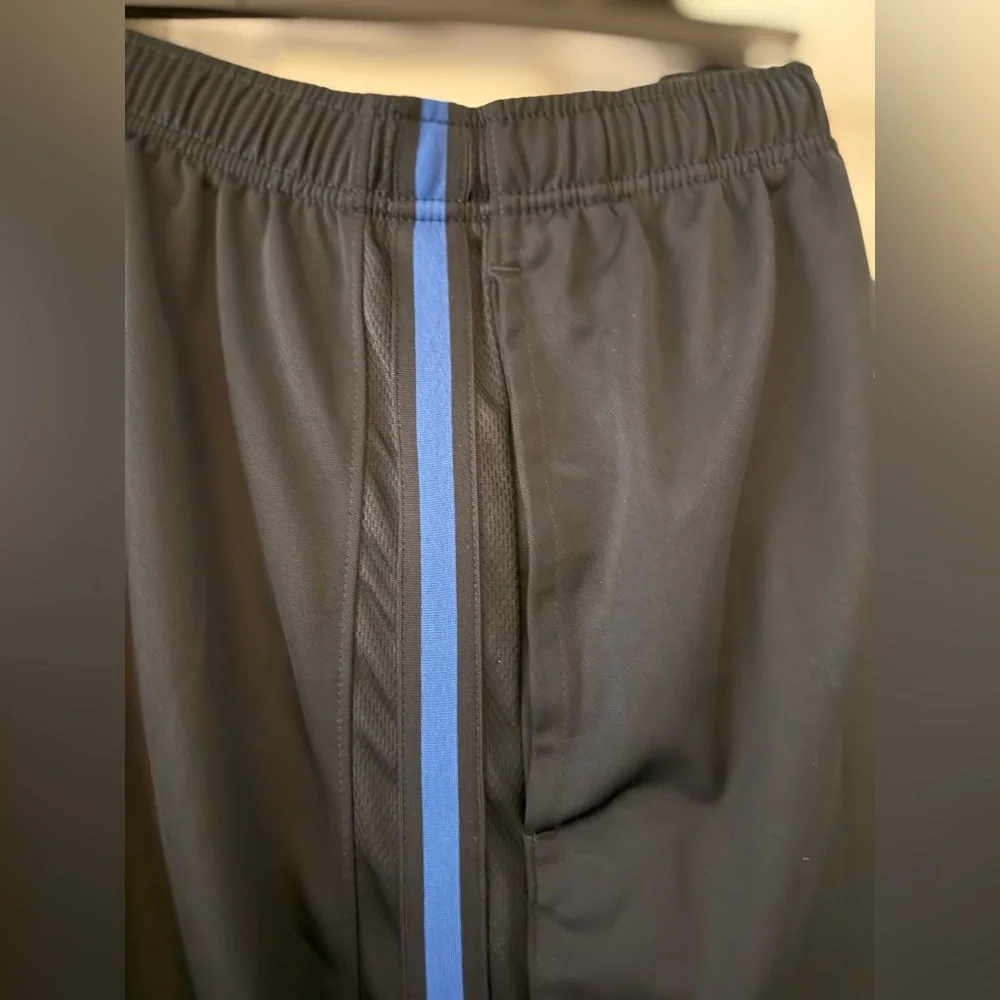 Nike Men's Dark Blue Joggers with Stripe Accents - Picture 3 of 9
